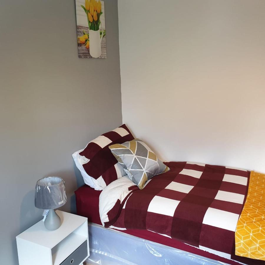 Queens Rooms, A Perfect Stay, Next To Shopping Parks And Central 맨체스터 외부 사진